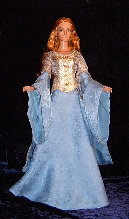 Eowyn - OOAK Victory gown for 16" doll ROTK